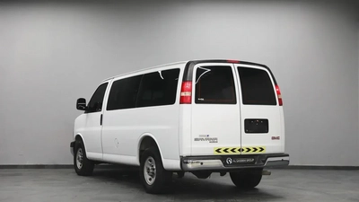 GMC Savana-3