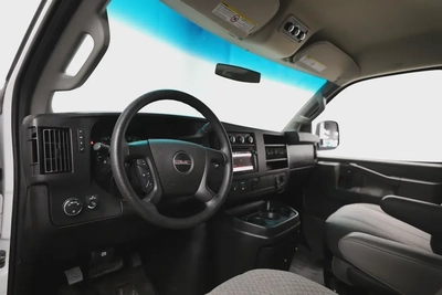 GMC Savana-10