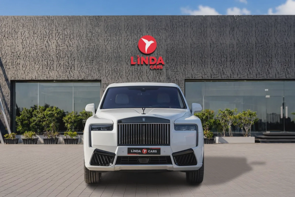 Rolls-Royce Cullinan Black Badge 2026-18-18