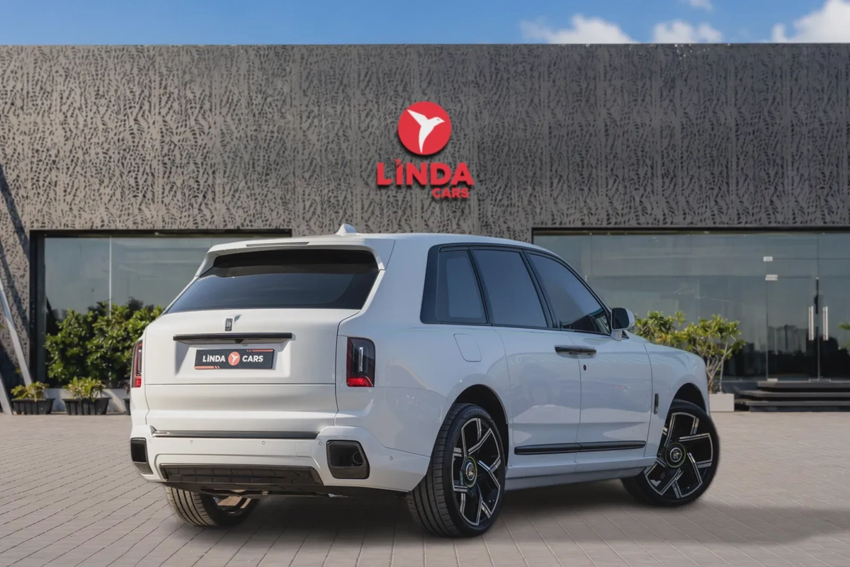 Rolls-Royce Cullinan Black Badge 2026-4-4