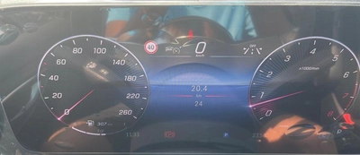 Mercedes Benz V300 Avantgarde Under Agency Warranty 2026 GCC - AED 319,000-2