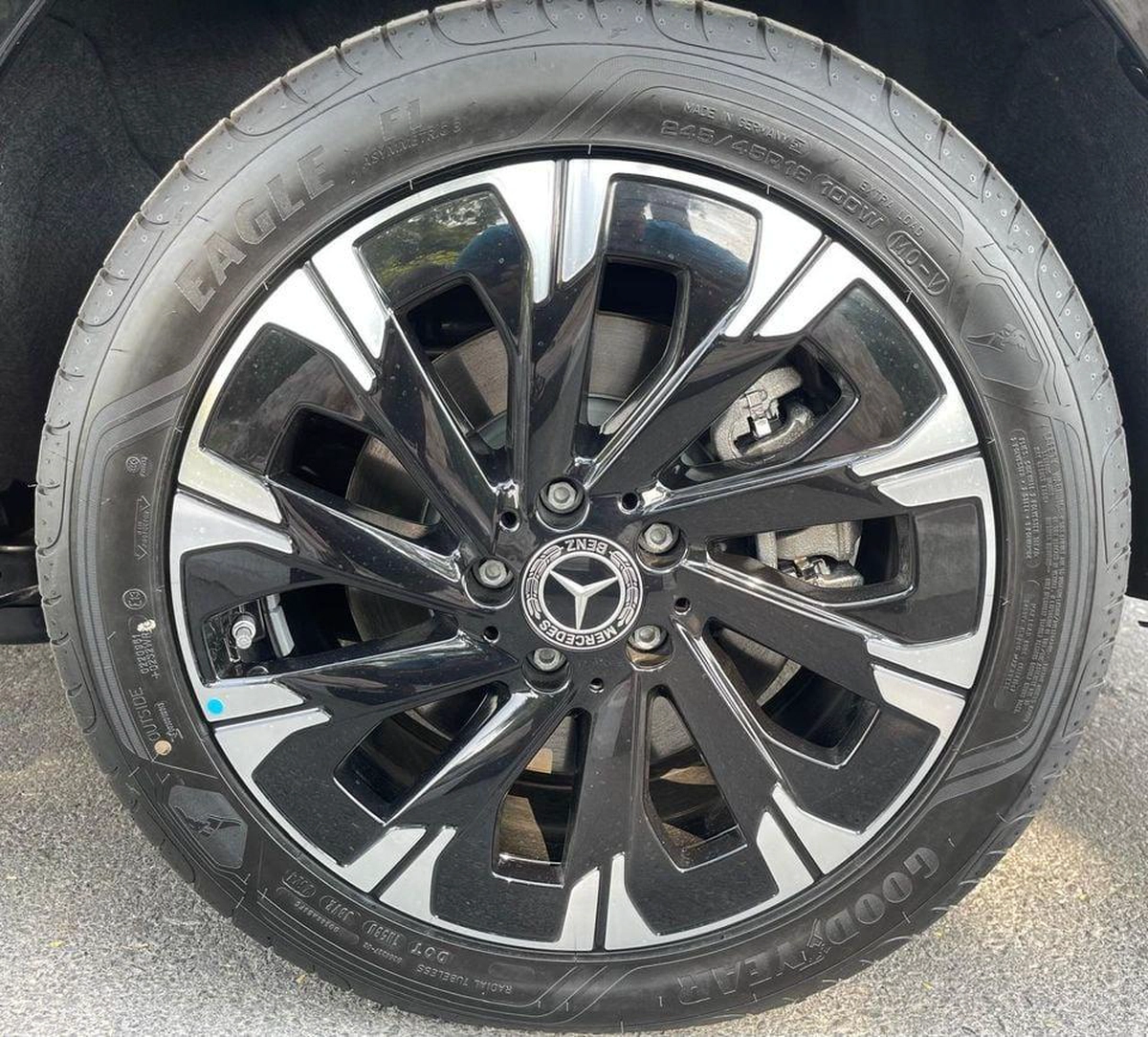 Mercedes Benz V300 Avantgarde Under Agency Warranty 2026 GCC - AED 319,000-9-9