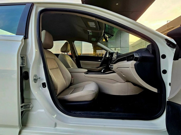 Nissan Altima S GCC/ 2.5L V4/ LOW MILEAGE/ IMMACULATE CONDITION