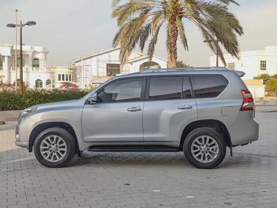 Toyota Prado 2016 VXR Full option V4 2.7L Excellent Condition-6