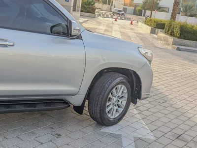 Toyota Prado 2016 VXR Full option V4 2.7L Excellent Condition-8