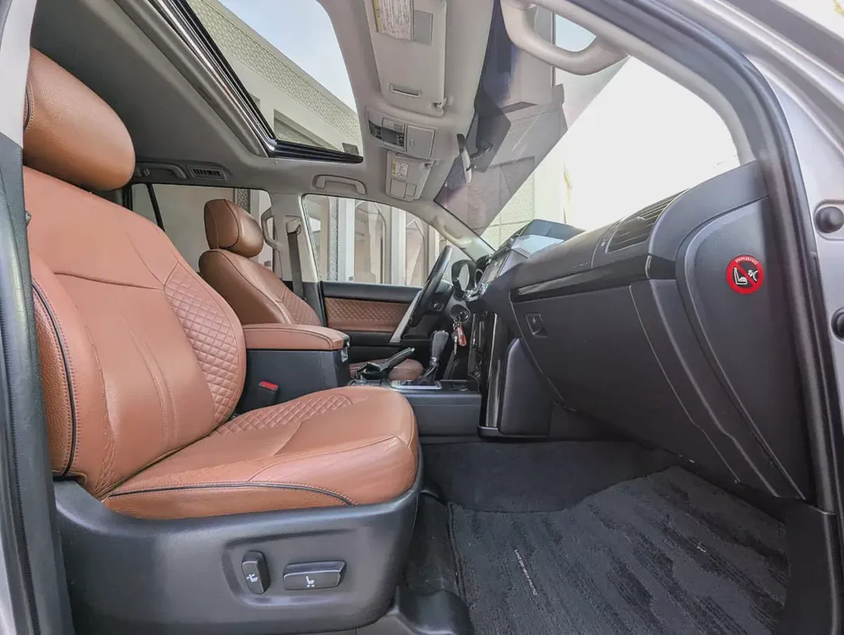 Toyota Prado 2016 VXR Full option V4 2.7L Excellent Condition-12-12