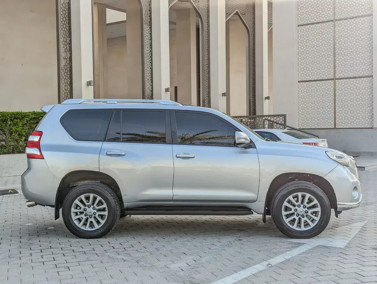 Toyota Prado 2016 VXR Full option V4 2.7L Excellent Condition-7-7