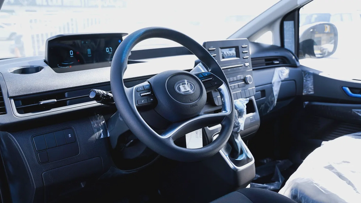 2026 Hyundai Staria US4 A/T 3P 3.5L VAN FWD GCC Specs-8-8