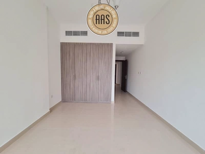 Like A Brand New Building 2Bhk 70k With Full Family Building-8