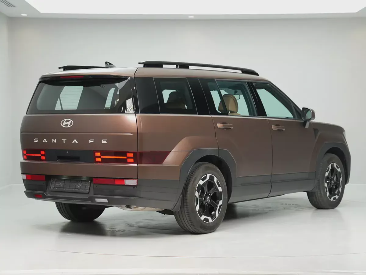 2024 Hyundai Santa Fe SE | GCC Specs | Low Mileage-5-5