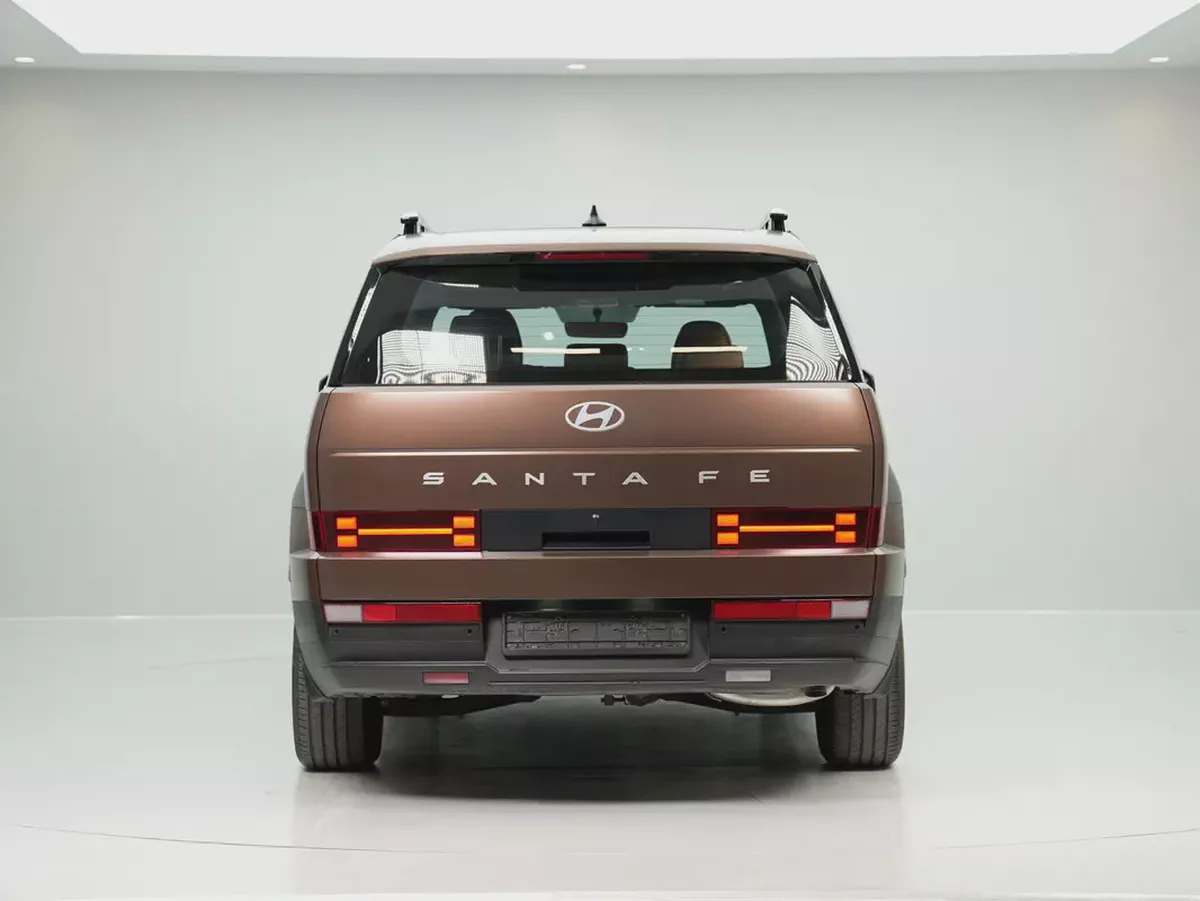 2024 Hyundai Santa Fe SE | GCC Specs | Low Mileage-6-6