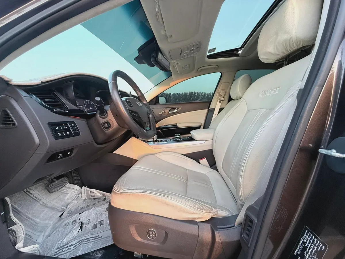 Kia Quoris 2014 TOP - GCC Specs - Luxury V6