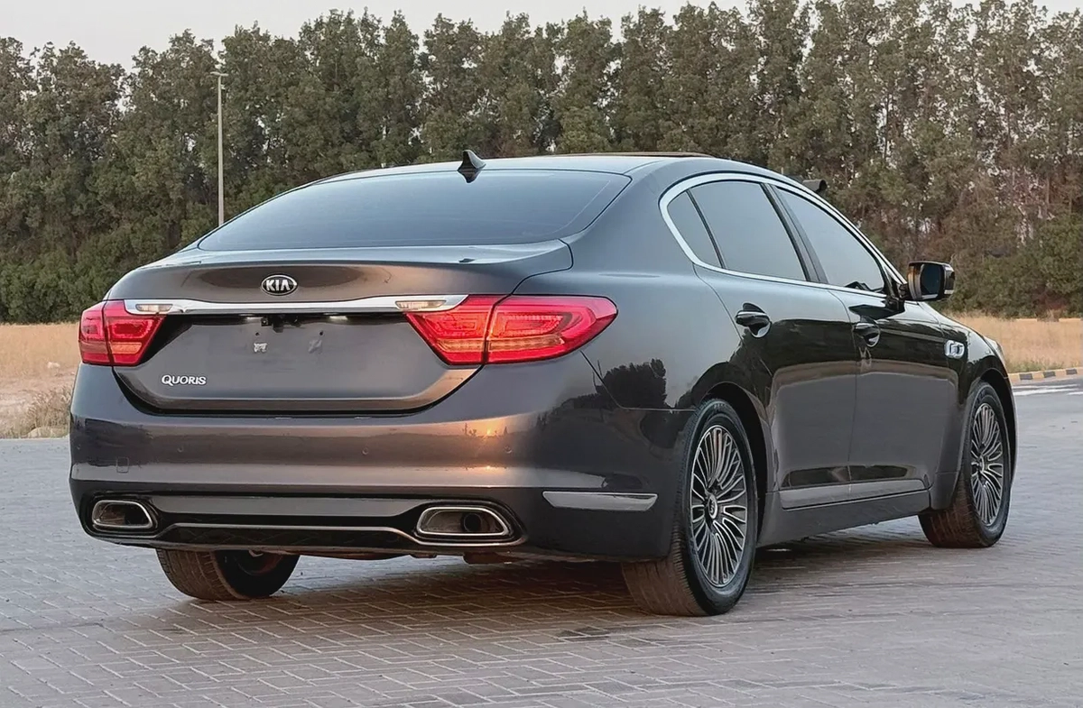 Kia Quoris 2014 TOP - GCC Specs - Luxury V6