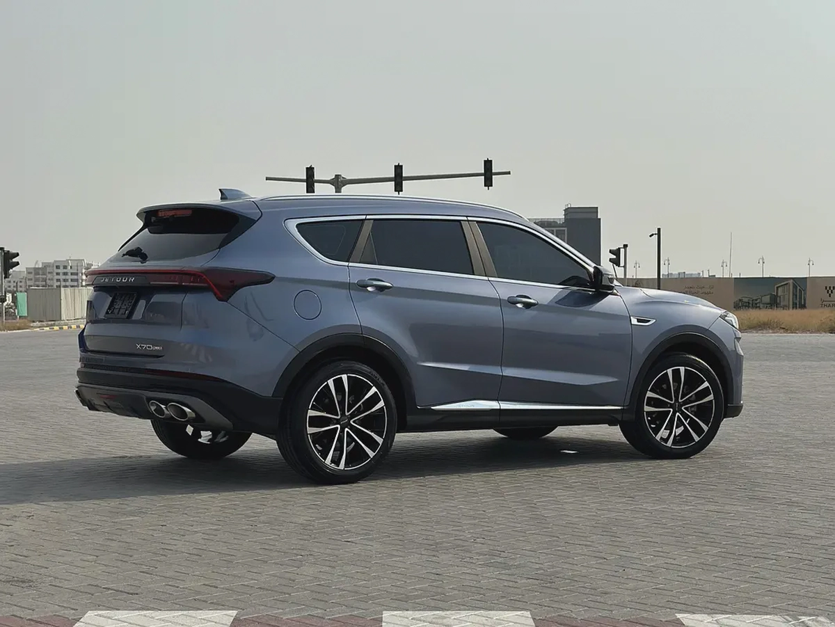 2023 Jetour X70 Plus | GCC Specs | Dark Blue / Red Leather | 25,000 km | Single Owner-5-5
