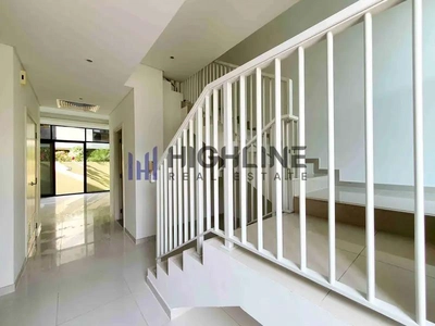 Modern 3 Bedroom Villa in Damac Hills-5