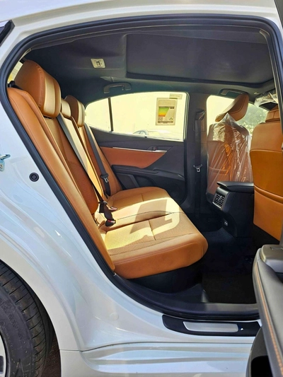 Toyota Camry LIMITED HEV LUMIERE HYBRID /2.5L V4 PETROL/RADAR / PANORAMIC ROOF /360*CAMERA/HEADS UP DISPLAY (CODE-10