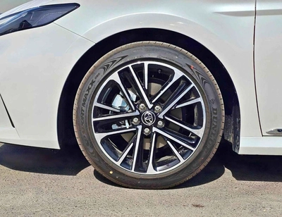 Toyota Camry LIMITED HEV LUMIERE HYBRID /2.5L V4 PETROL/RADAR / PANORAMIC ROOF /360*CAMERA/HEADS UP DISPLAY (CODE-6