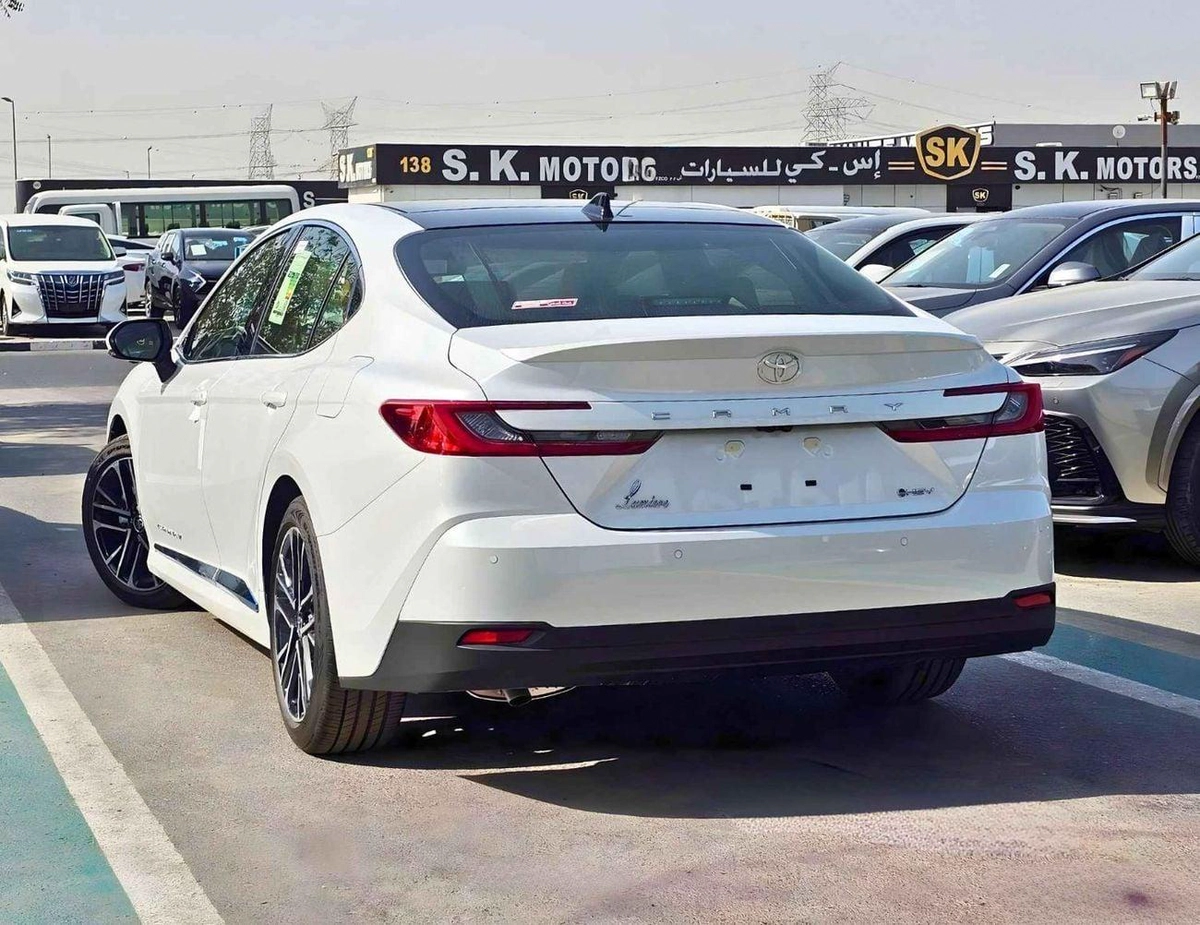 Toyota Camry LIMITED HEV LUMIERE HYBRID /2.5L V4 PETROL/RADAR / PANORAMIC ROOF /360*CAMERA/HEADS UP DISPLAY (CODE-5-0