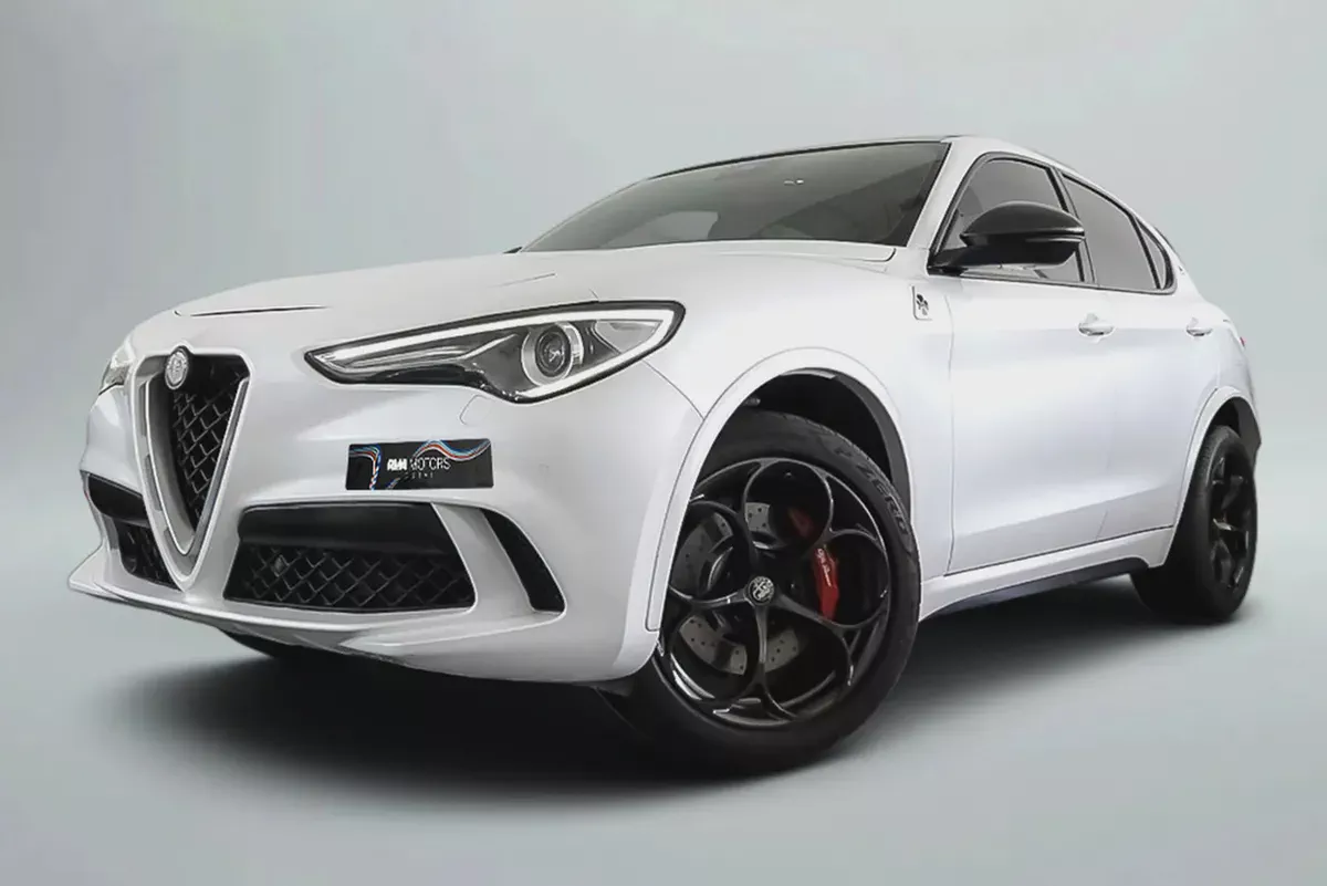 2019 Alfa Romeo Stelvio Quadrifoglio / Full Alfa Romeo Service History-4-4