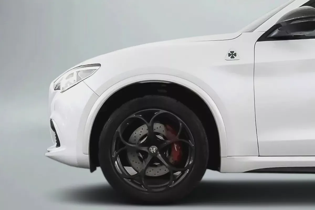 2019 Alfa Romeo Stelvio Quadrifoglio / Full Alfa Romeo Service History-5-5