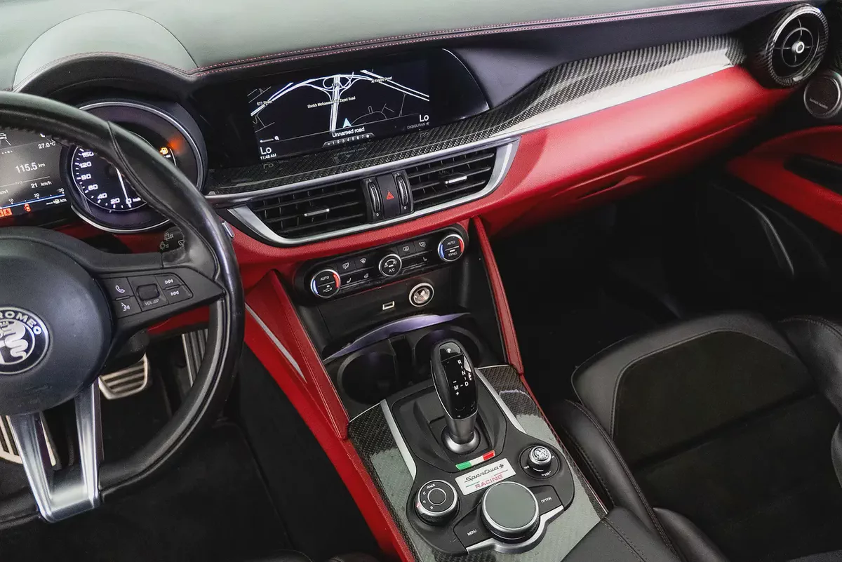 2019 Alfa Romeo Stelvio Quadrifoglio / Full Alfa Romeo Service History-8-8