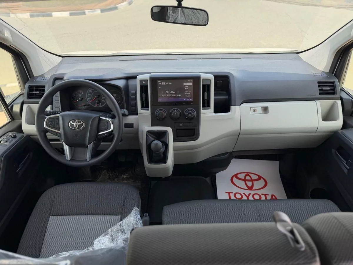 Toyota Hiace Toyota Haice 3.5L Cargo manual 2026-3-0