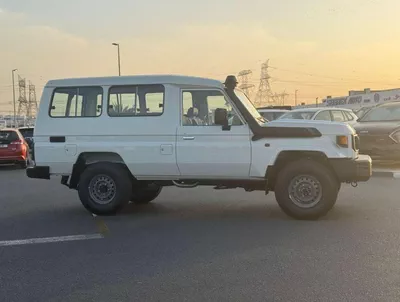 Toyota Land Cruiser 70 LC76 LX EXPORT ONLY - LC 78- 2.8L - DIESEL - AUTOMATIC-3