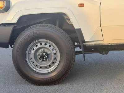 Toyota Land Cruiser 70 LC76 LX EXPORT ONLY - LC 78- 2.8L - DIESEL - AUTOMATIC-6