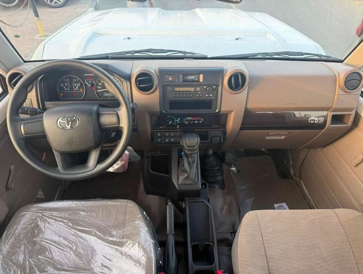 Toyota Land Cruiser 70 LC76 LX EXPORT ONLY - LC 78- 2.8L - DIESEL - AUTOMATIC-11-0