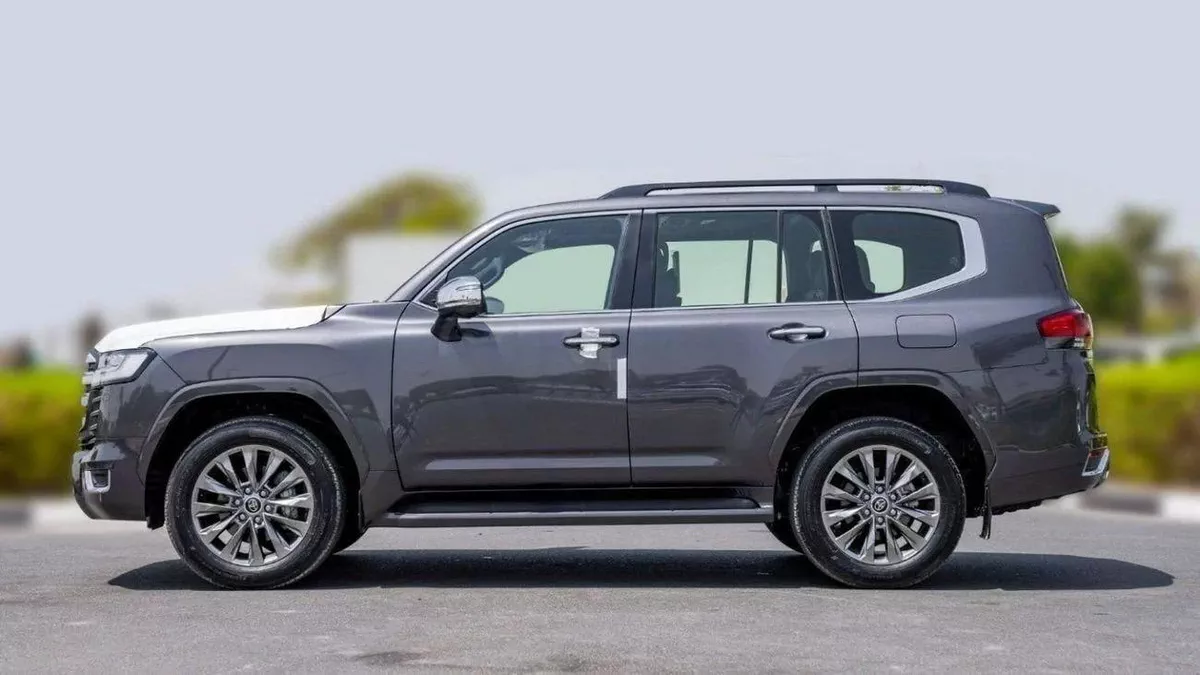 Toyota Land Cruiser VXR LC300 VXR 3.3D AT MY2025– GREY-7-7