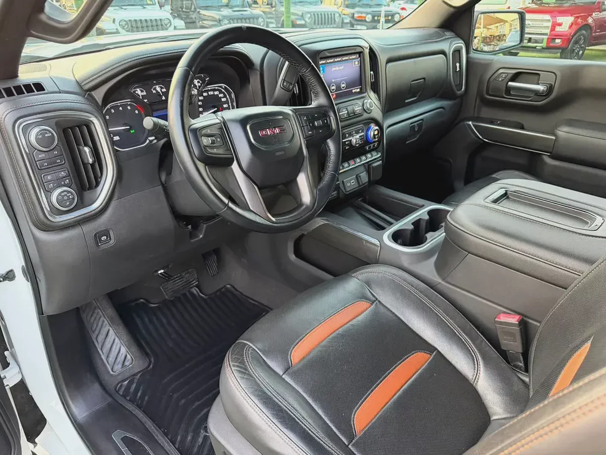 (2020) GMC SIERRA //AT4// GCC FULL OPTION -EXCELLENT CONDITION--8-8