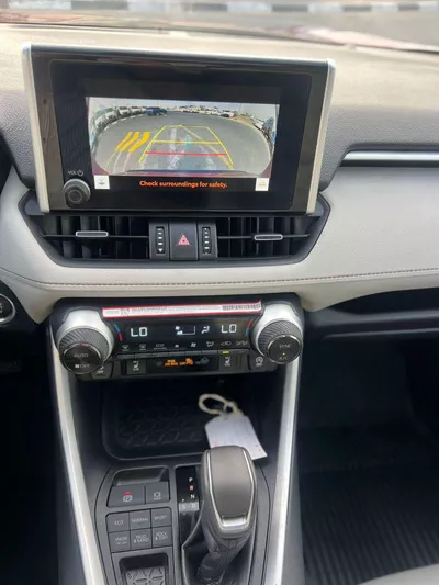 Toyota RAV4 XLE 2025 Toyota Rav4 Full Option 2.5L V4 - Rear Camera - Leather Seat - AWD 4x4 - Push Start - Low-18