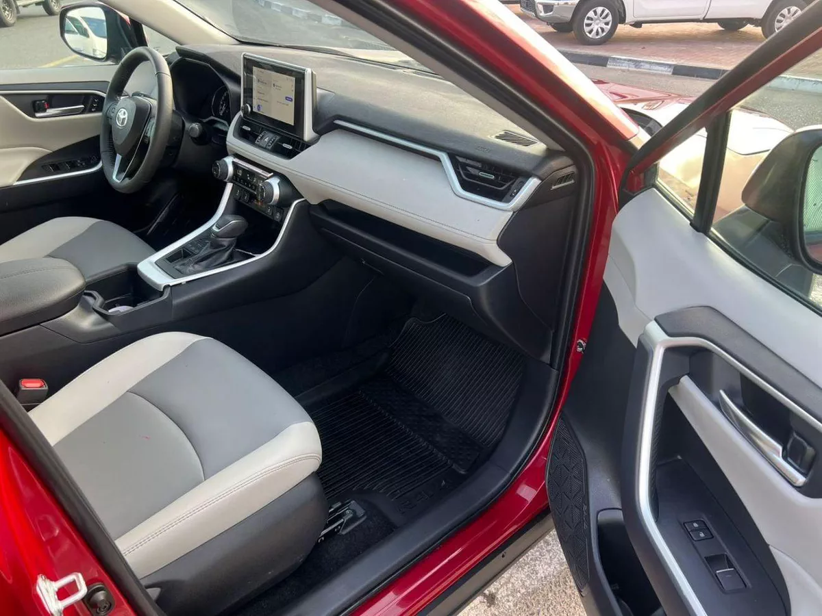 Toyota RAV4 XLE 2025 Toyota Rav4 Full Option 2.5L V4 - Rear Camera - Leather Seat - AWD 4x4 - Push Start - Low-12-0