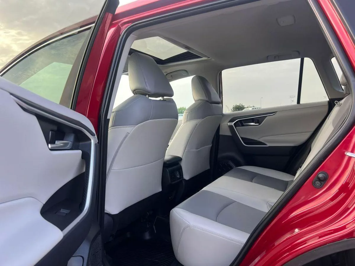 Toyota RAV4 XLE 2025 Toyota Rav4 Full Option 2.5L V4 - Rear Camera - Leather Seat - AWD 4x4 - Push Start - Low-15-0