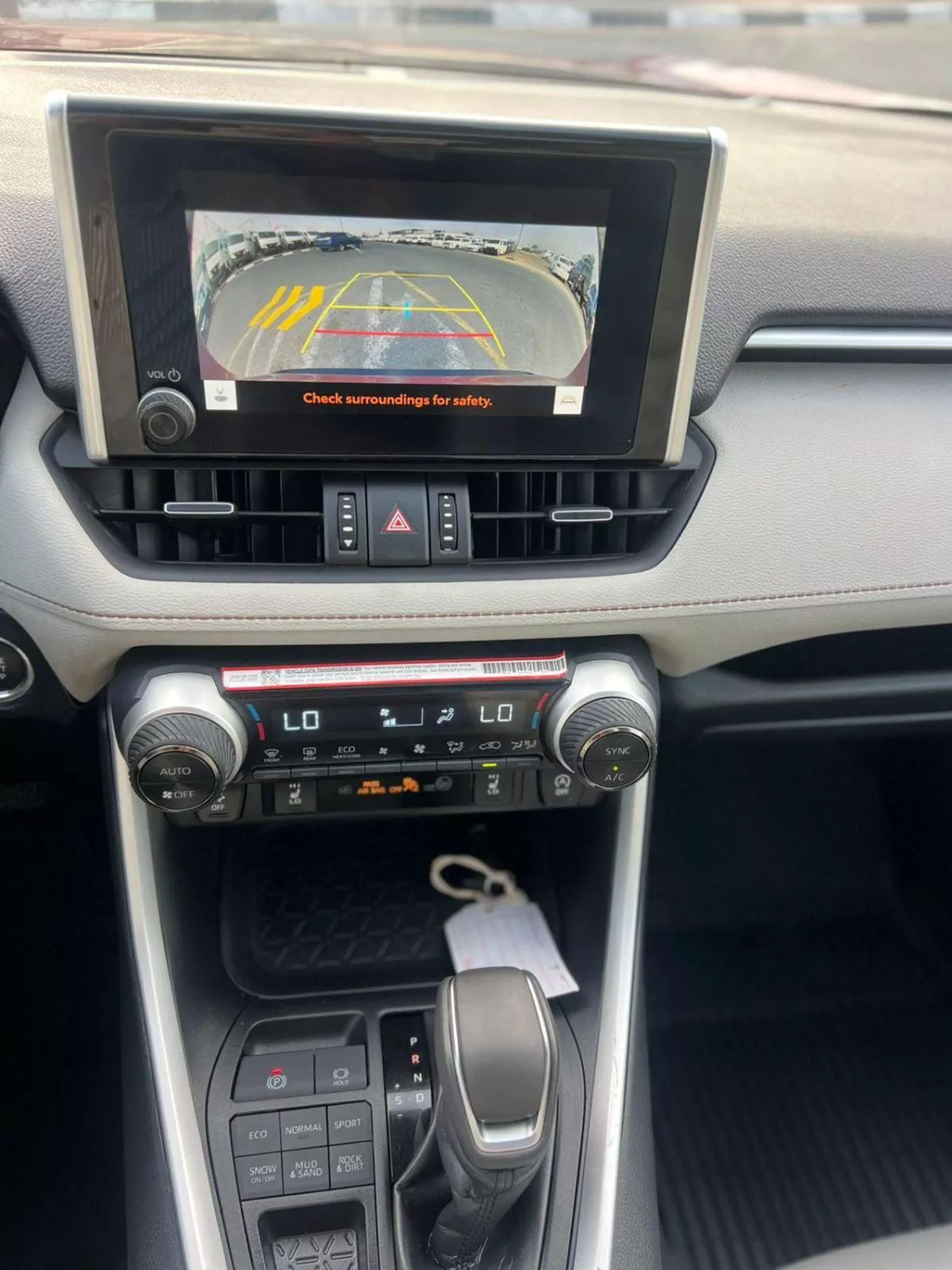 Toyota RAV4 XLE 2025 Toyota Rav4 Full Option 2.5L V4 - Rear Camera - Leather Seat - AWD 4x4 - Push Start - Low-18-0