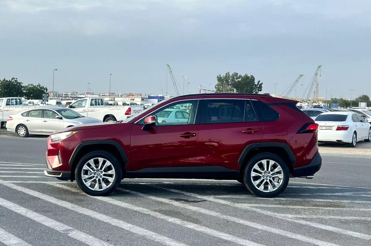Toyota RAV4 XLE 2025 Toyota Rav4 Full Option 2.5L V4 - Rear Camera - Leather Seat - AWD 4x4 - Push Start - Low-3-0