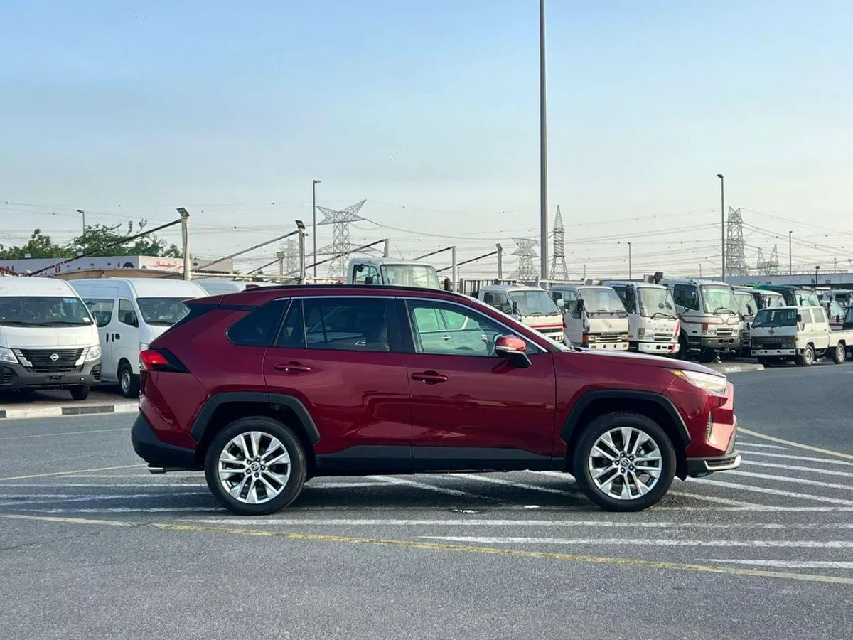 Toyota RAV4 XLE 2025 Toyota Rav4 Full Option 2.5L V4 - Rear Camera - Leather Seat - AWD 4x4 - Push Start - Low-8-0
