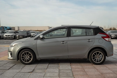 TOYOTA YARIS HATCHBACK 2015 1.5L | FULL OPTION | JAPAN IMPORT | CLEAN CAR | EXPORT READY-17