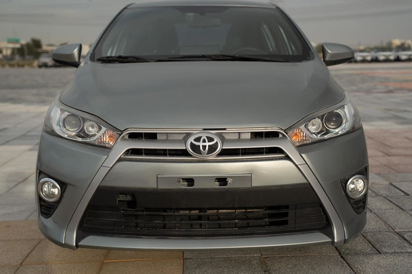TOYOTA YARIS HATCHBACK 2015 1.5L | FULL OPTION | JAPAN IMPORT | CLEAN CAR | EXPORT READY