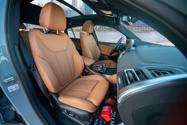 BMW X4 xDrive 30i M Sport 2.0L | Under Warranty and Service Contract