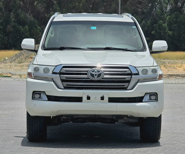 Toyota Land Cruiser GXR V6 Model 2021 Original Paint