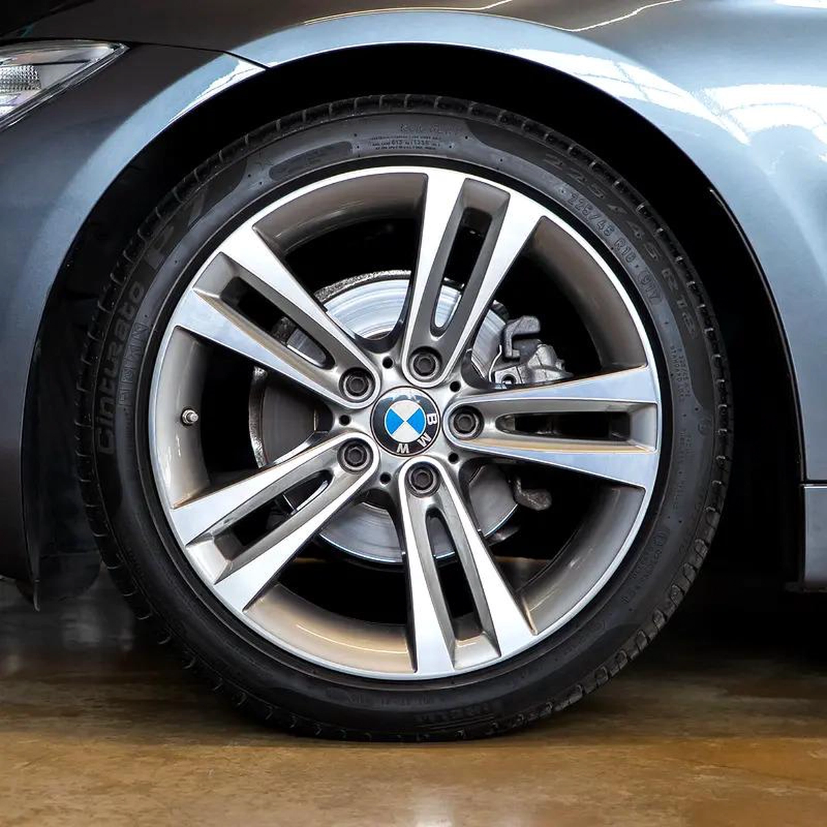 AED 2,269 0% Downpayment • 420i M-Sport Convertible • 1 Year Warranty-16-16