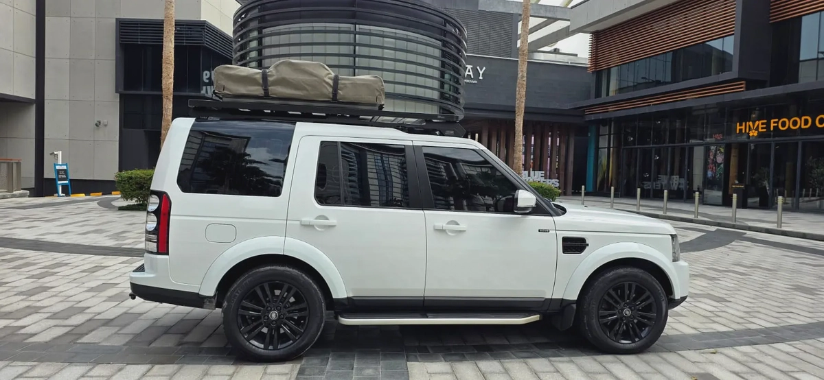 2016-Land Rover LR4 HSE 1 year free service-4-4