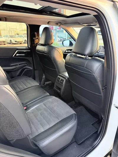 Mitsubishi Outlander PREMIUM LAUNCH EDITION Prime edition H- line 2024 full option-17