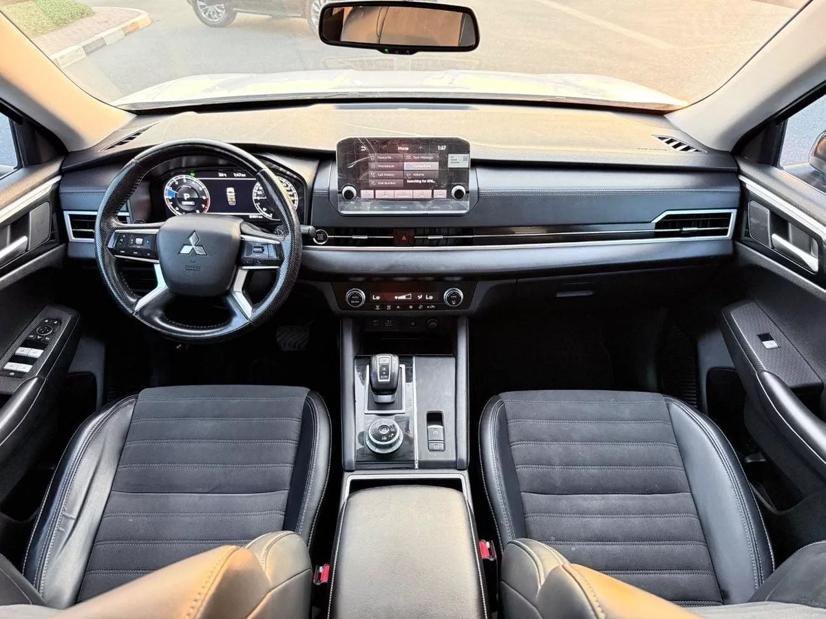Mitsubishi Outlander PREMIUM LAUNCH EDITION Prime edition H- line 2024 full option-4-0