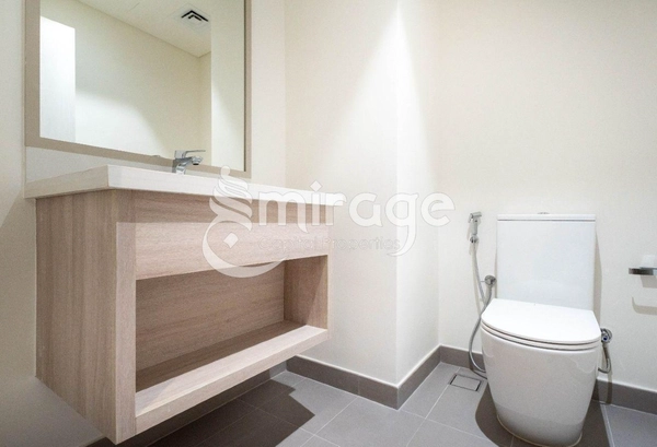 Spacious 3BR TH | Corner Unit |Vacant |Prime Area