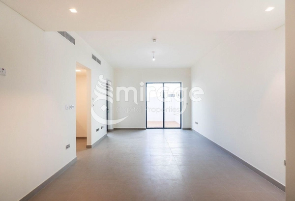 Spacious 3BR TH | Corner Unit |Vacant |Prime Area