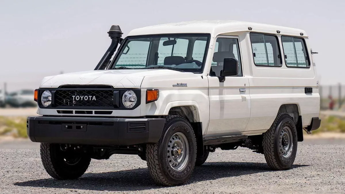 Toyota Land Cruiser 70 LC 78 HARDTOP 2.8L MT Lc 78 hard top 3 door AT 2.8L