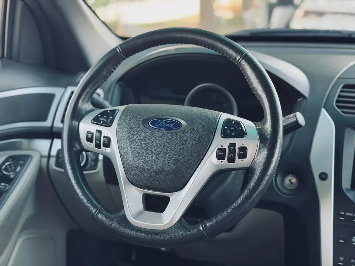 FORD EXPLORER | XLT I WHITE INTERIOR | 2013 | ONLY : 115,375 KM | JAPAN IMPORT | CLEAN TITLE-17-17