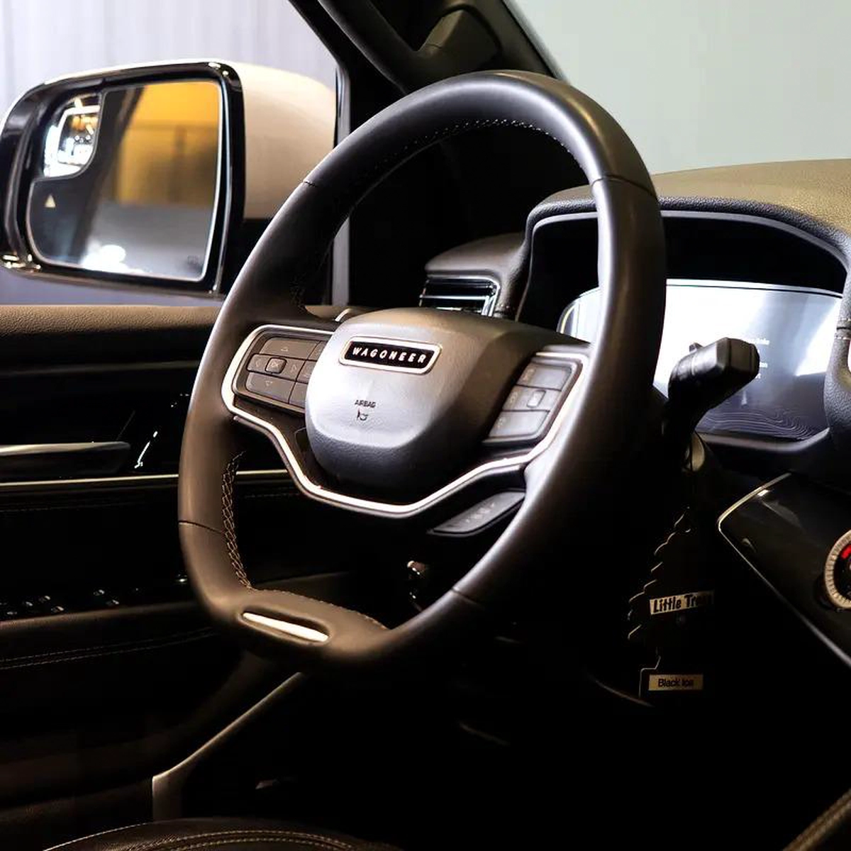 AED 2,778 pm• 0% Downpayment • Jeep Wagoneer • 1 Year Warranty-4-4
